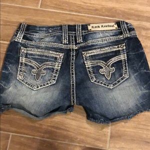 Rock Revival Mid-Rise Curvy Shorts
